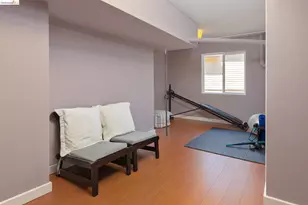 10353 Royal Oak Rd, Oakland, CA 94605 - Photo 37