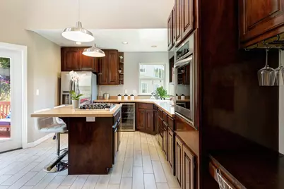 10353 Royal Oak Rd, Oakland, CA 94605 - Photo 17