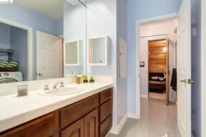 10353 Royal Oak Rd, Oakland, CA 94605 - Photo 33