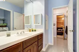 10353 Royal Oak Rd, Oakland, CA 94605 - Photo 33