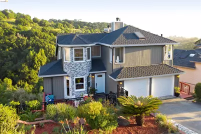 10353 Royal Oak Rd, Oakland, CA 94605 - Photo 1