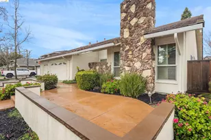 3237 Veracruz Dr, San Ramon, CA 94583 - Photo 3