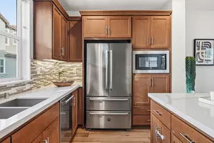 672 Amalfi Loop, Milpitas, CA 95035 - Photo 11