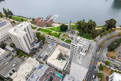 1425 Lakeside Dr #201, Oakland, CA 94612 - Photo 27