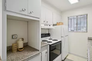 1425 Lakeside Dr, Oakland, CA 94612 - Photo 11