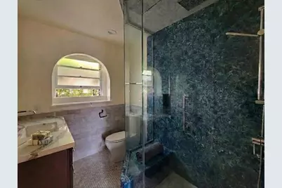 535 Zorah St, Oakland, CA 94606 - Photo 7