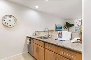 811 York St, Oakland, CA 94610 - Photo 13