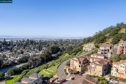 6078 Old Quarry Loop, Oakland, CA 94605 - Photo 33