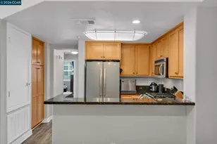 6078 Old Quarry Loop, Oakland, CA 94605 - Photo 15