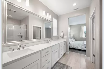 1605 Radiance Ln, Modesto, CA 95356 - Photo 5