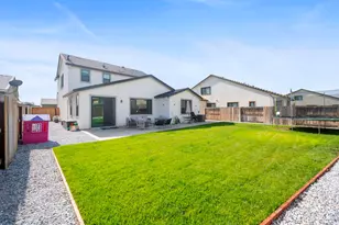 1605 Radiance Ln, Modesto, CA 95356 - Photo 7