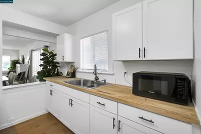 2596 Macarthur Blvd, Oakland, CA 94602 - Photo 21