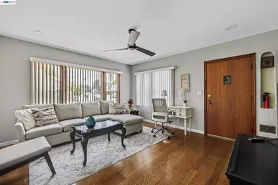 5707 Carberry Ave, Oakland, CA 94609 - Photo 23