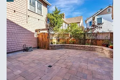 2036 Serra Ln, Hercules, CA 94547 - Photo 19