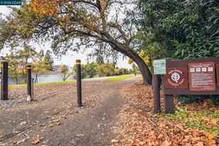 2550 Oak Rd, Walnut Creek, CA 94597 - Photo 29