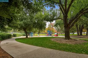 1304 Walden Rd, Walnut Creek, CA 94597 - Photo 25