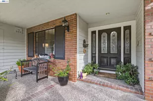 28 Harrington Rd, Moraga, CA 94556 - Photo 1