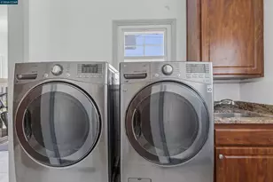 6727 87th Pl, Los Angeles, CA 90045 - Photo 13