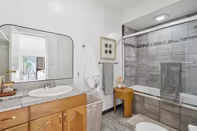 5922 Bruns Ct, Oakland, CA 94611 - Photo 35