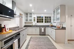 5922 Bruns Ct, Oakland, CA 94611 - Photo 7