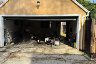 614 28th St, Sacramento, CA 95816 - Photo 35