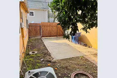 614 28th St, Sacramento, CA 95816 - Photo 33