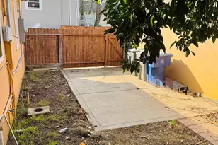 614 28th St, Sacramento, CA 95816 - Photo 33