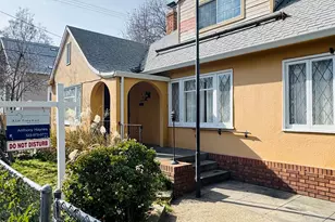 614 28th St, Sacramento, CA 95816 - Photo 1