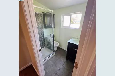 614 28th St, Sacramento, CA 95816 - Photo 23