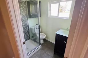 614 28th St, Sacramento, CA 95816 - Photo 23