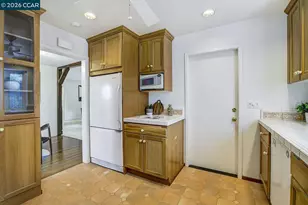 1375 El Curtola Blvd, Lafayette, CA 94549 - Photo 13