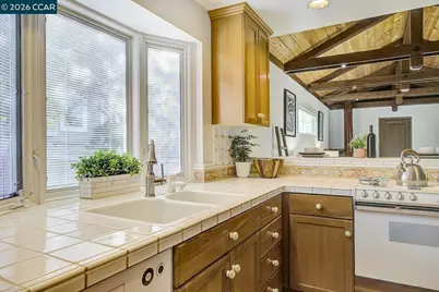 1375 El Curtola Blvd, Lafayette, CA 94549 - Photo 15