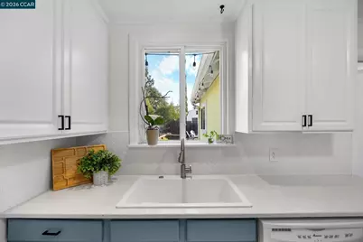 59 La Cruz Ave, Benicia, CA 94510 - Photo 15