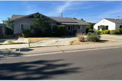1825 Michigan Ave, Stockton, CA 95204 - Photo 1
