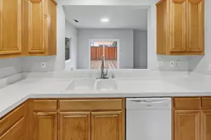 4455 Meadow Valley Cir, Fairfield, CA 94534 - Photo 11