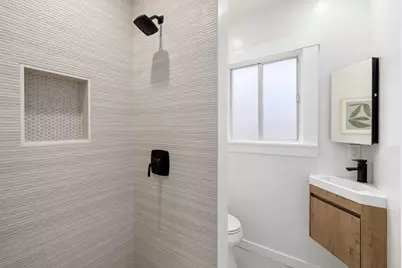 2254 62nd Ave, Oakland, CA 94605 - Photo 17