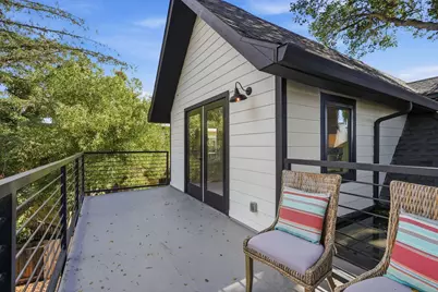 335 Hanover Ave, Oakland, CA 94606 - Photo 19