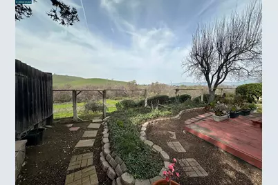 1109 Discovery Way, Concord, CA 94521 - Photo 25