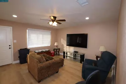 2209 Peppertree Way #1, Antioch, CA 94509 - Photo 7