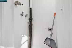 211 Delfino Ave, Richmond, CA 94801 - Photo 19