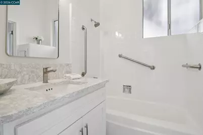 211 Delfino Ave, Richmond, CA 94801 - Photo 17