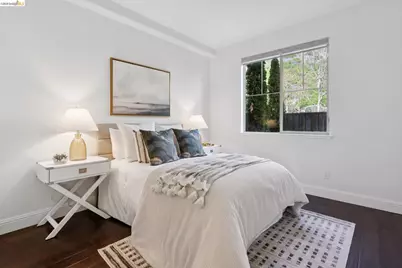 6466 Bayview Dr, Oakland, CA 94605 - Photo 45