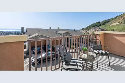 6466 Bayview Dr, Oakland, CA 94605 - Photo 9