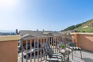 6466 Bayview Dr, Oakland, CA 94605 - Photo 9