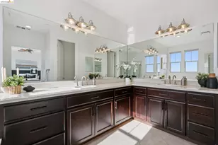 6466 Bayview Dr, Oakland, CA 94605 - Photo 35