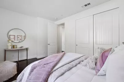 6466 Bayview Dr, Oakland, CA 94605 - Photo 39