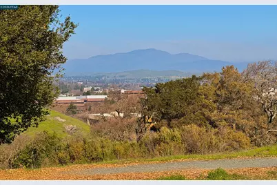 6010 Kolb Ranch Dr, Pleasanton, CA 94588 - Photo 57