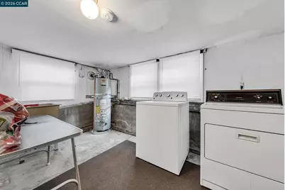 2628 Logan St, Oakland, CA 94601 - Photo 29
