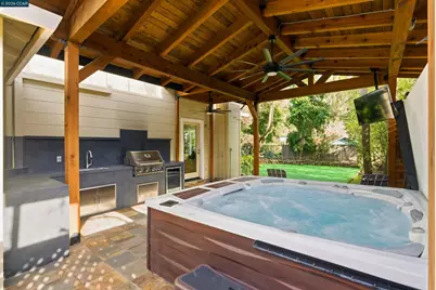 82 Sleepy Hollow Ln, Orinda, CA 94563 - Photo 17