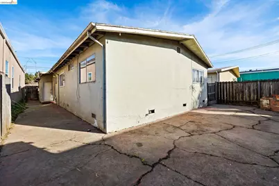 118 Maine Avenue, Richmond, CA 94804 - Photo 25